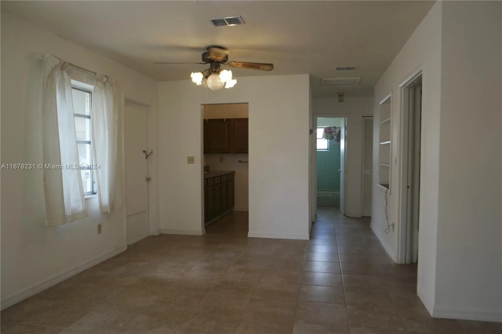 885 Halstead St, Deltona, FL 32725 photo 3