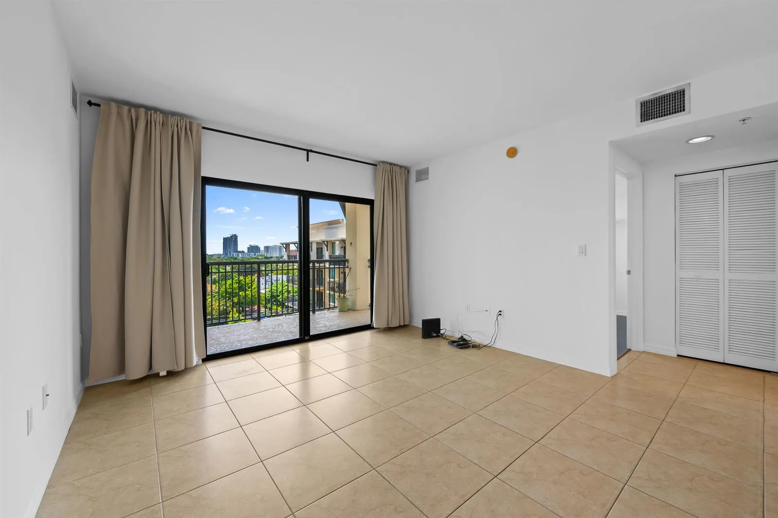 3530 SW 22ND Street # 902, Miami, FL 33145 photo 11