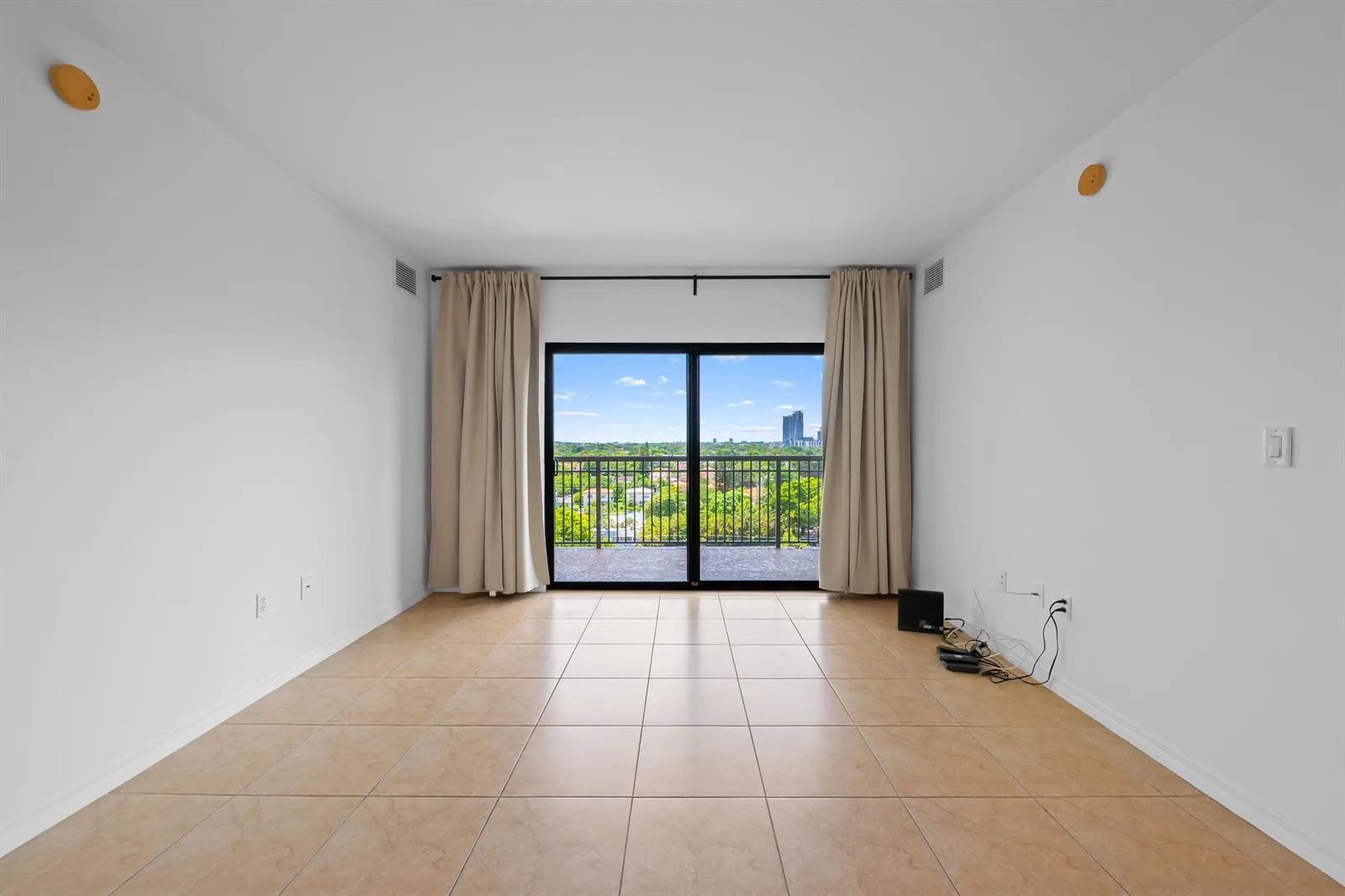 3530 SW 22ND Street # 902, Miami, FL 33145 photo 5