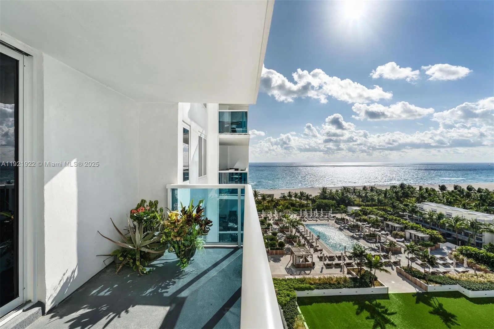 2301 Collins Ave # 902, Miami Beach, FL 33139