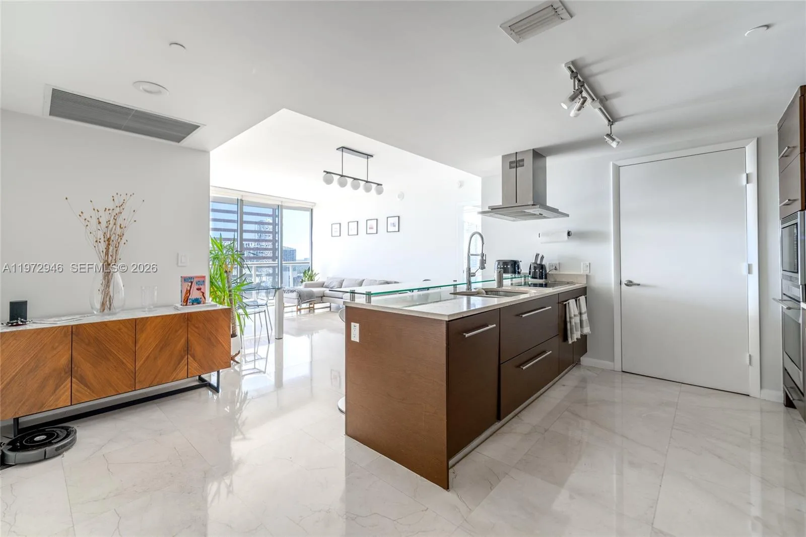 495 Brickell Ave # 3211, Miami, FL 33131 photo 12