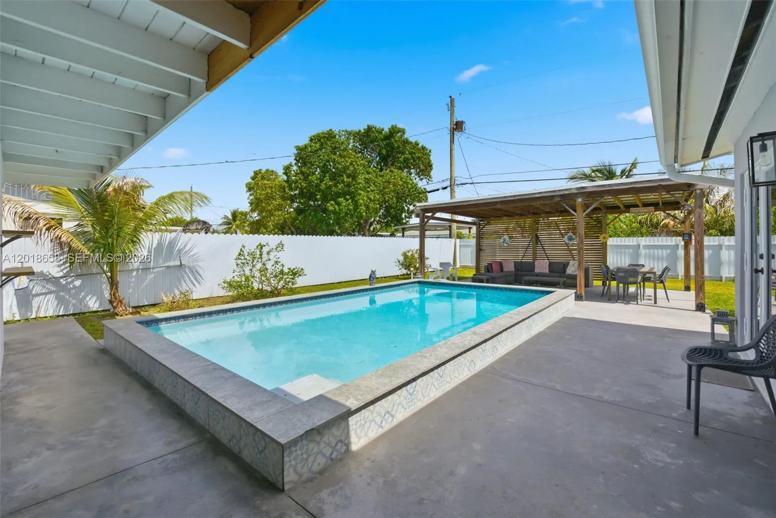 9955 SW 215th St, Cutler Bay, FL 33189 photo 2