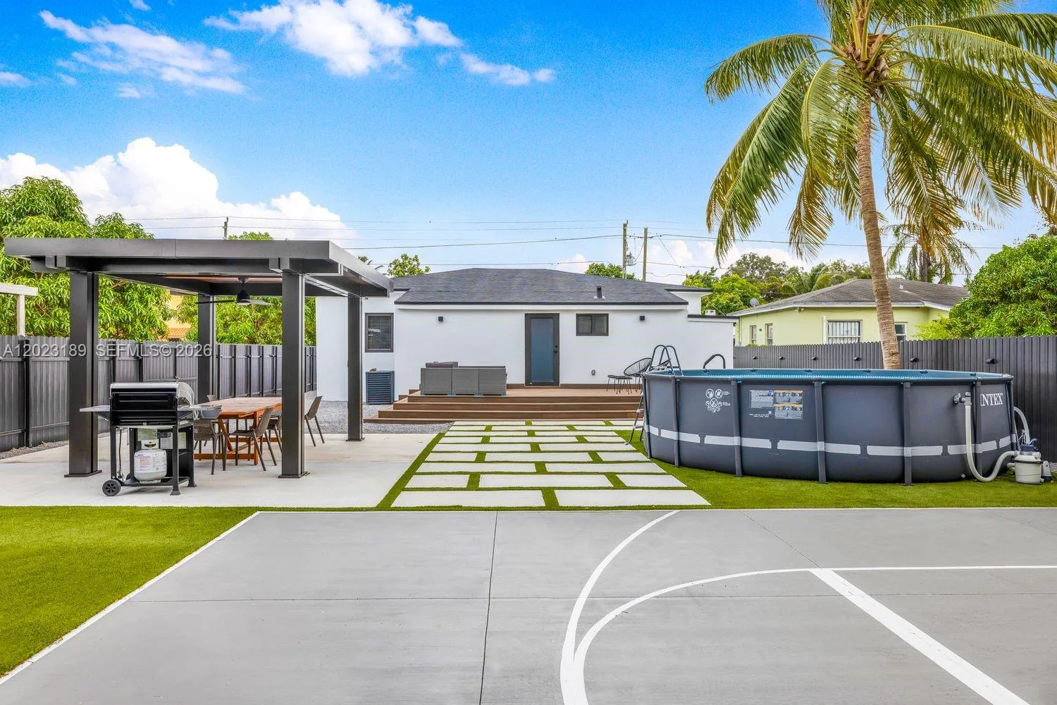 121 NW 53rd St, Miami, FL 33127