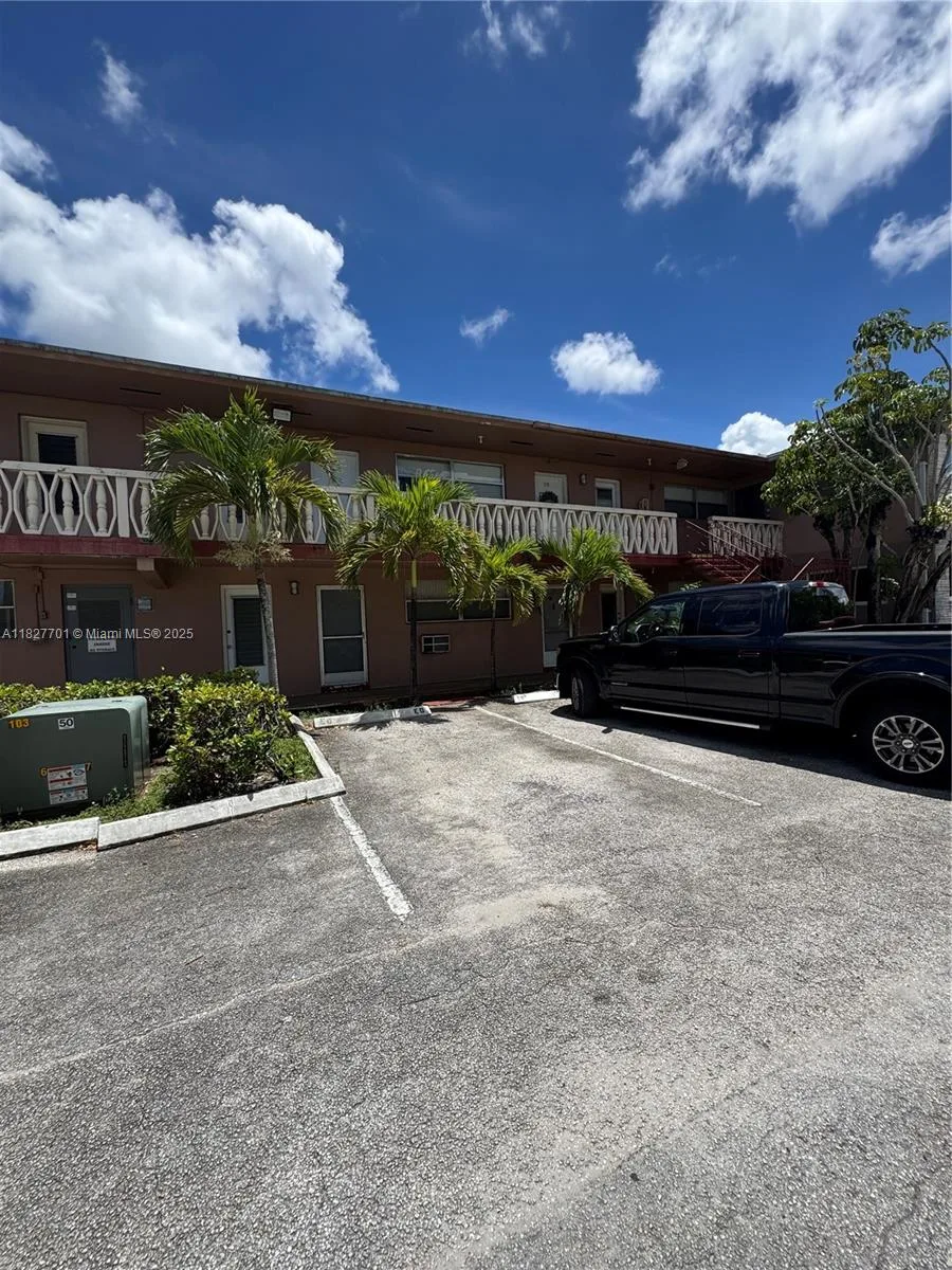 270 NE 191st St # 108, Miami, FL 33179
