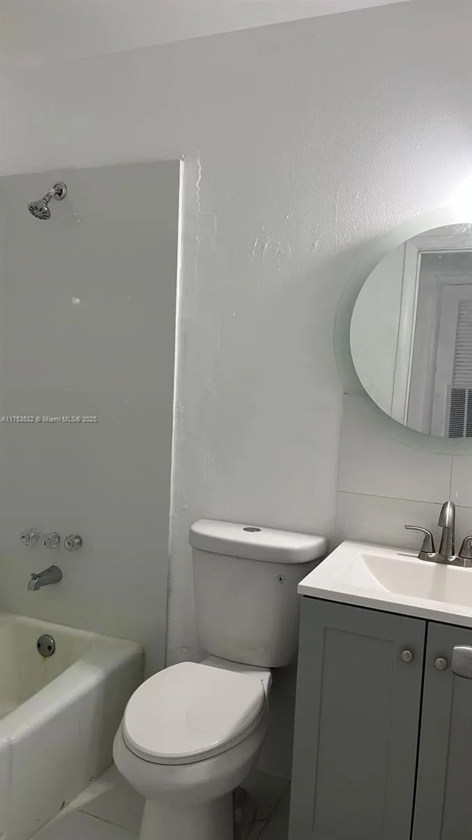 550 NE 44th St # M2, Deerfield Beach, FL 33064 photo 3
