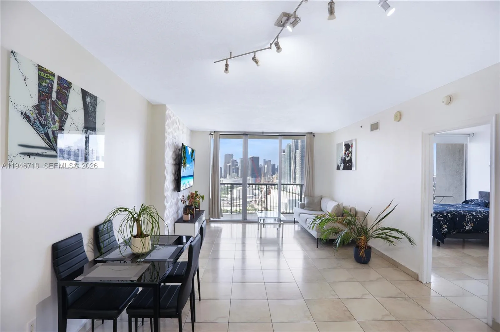 1750 N Bayshore Dr # 3210, Miami, FL 33132 photo 5