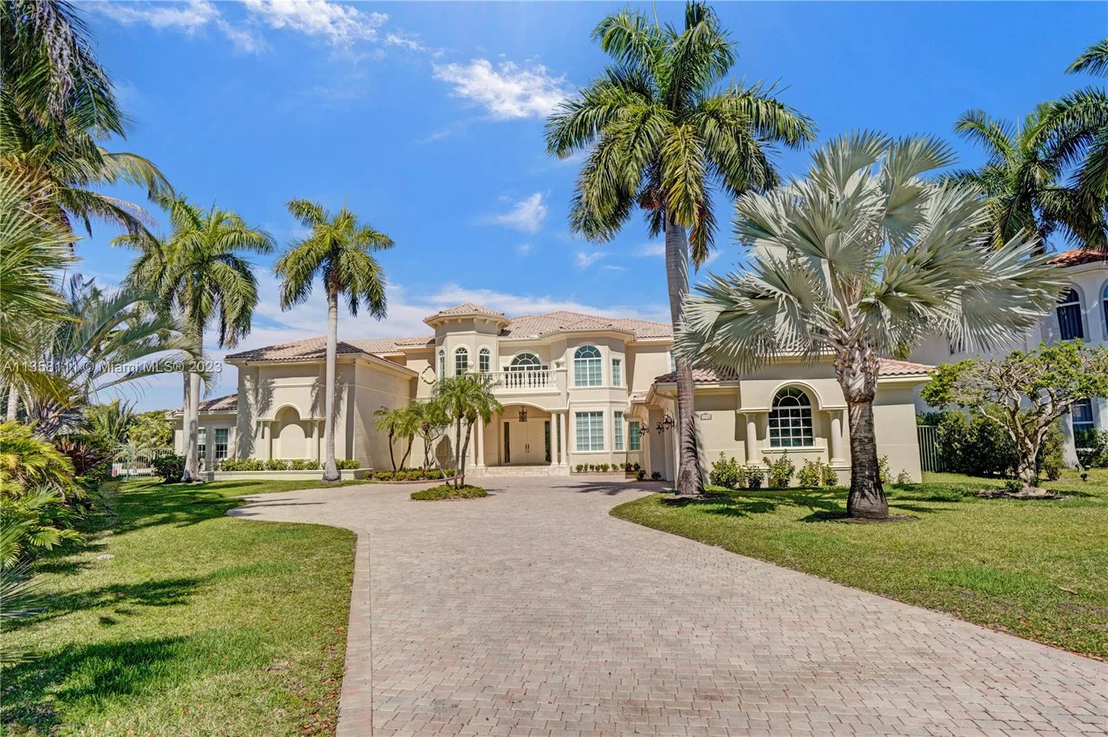 1130 Harbor Ct, Hollywood, FL 33019 photo 13