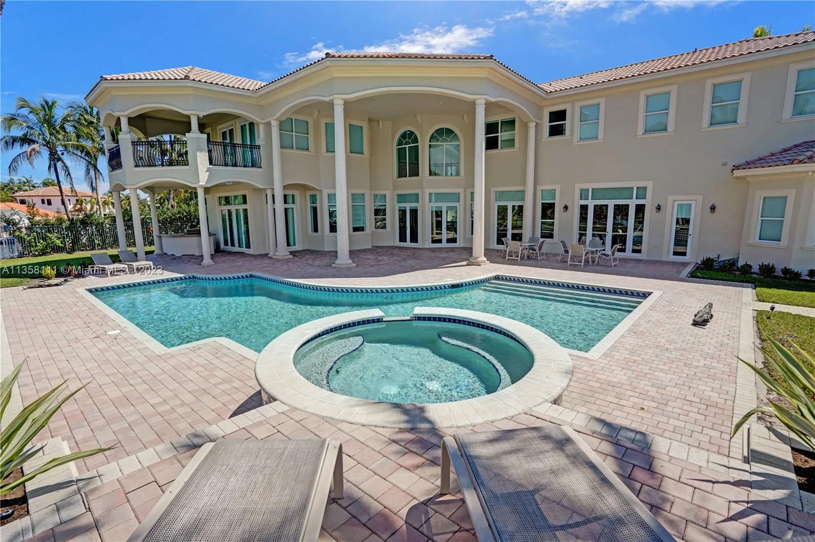 1130 Harbor Ct, Hollywood, FL 33019 photo 5