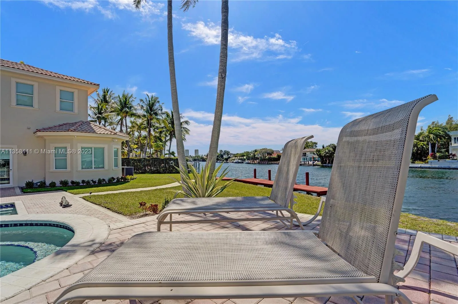 1130 Harbor Ct, Hollywood, FL 33019 photo 8