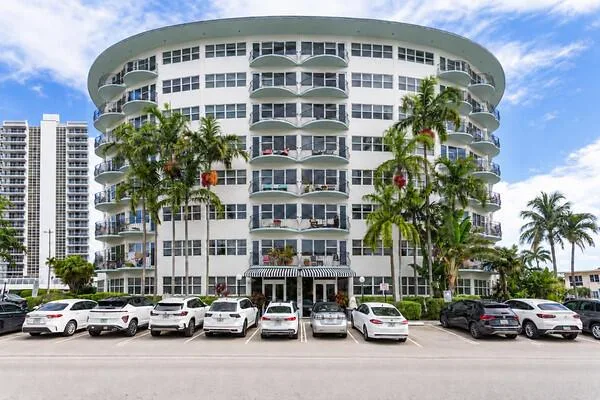 3250 NE 28th Street # 305, Fort Lauderdale, FL 33308