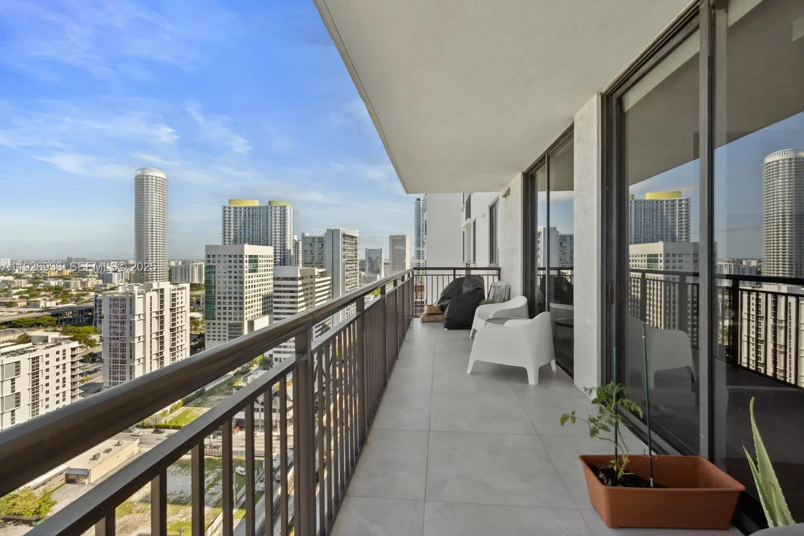 999 SW 1st Ave # 2809, Miami, FL 33130 photo 2