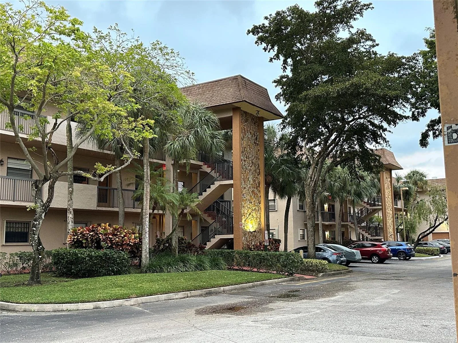 6090 N Sabal Palm Boulevard # 110, Tamarac, FL 33319
