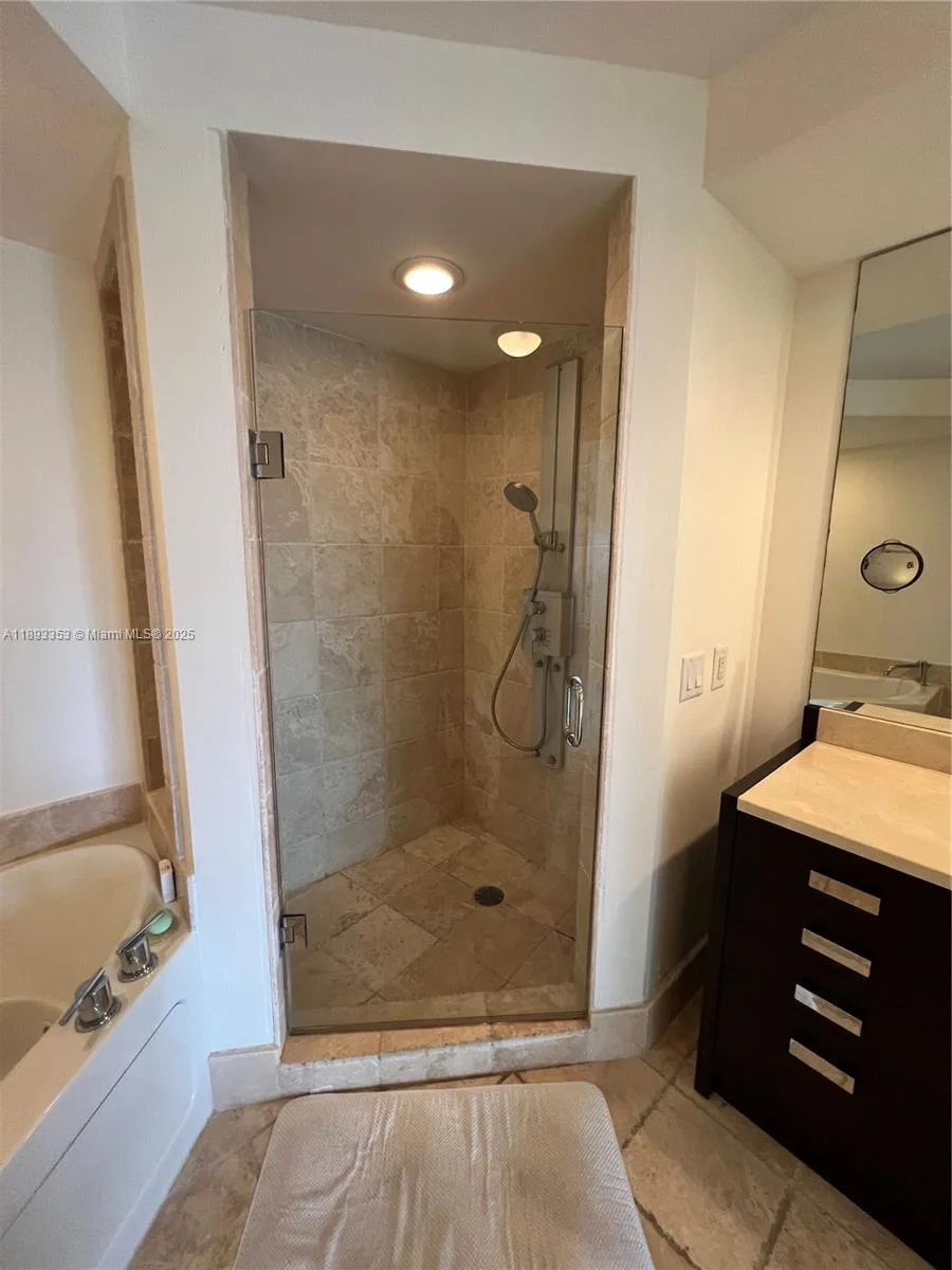 18201 Collins Ave # 908, Sunny Isles Beach, FL 33160 photo 10