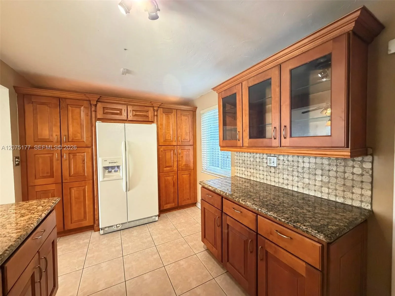 4585 E 9th Ln, Hialeah, FL 33013 photo 10