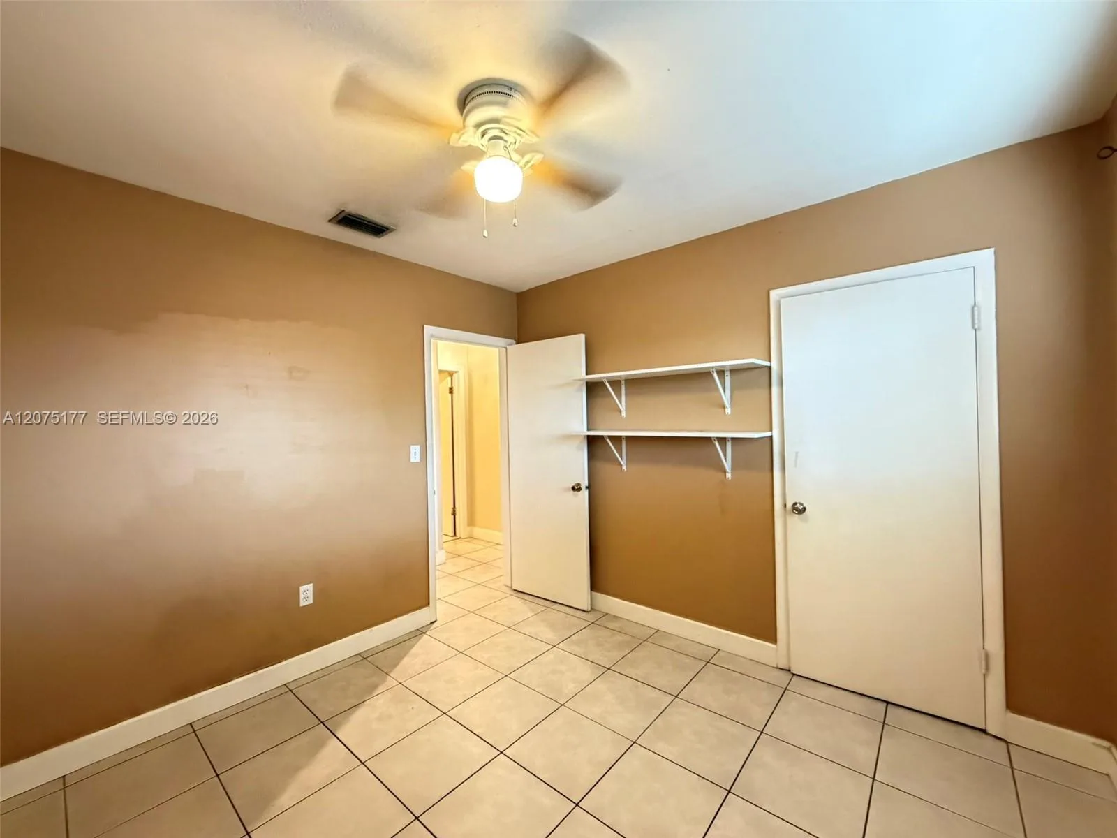 4585 E 9th Ln, Hialeah, FL 33013 photo 12