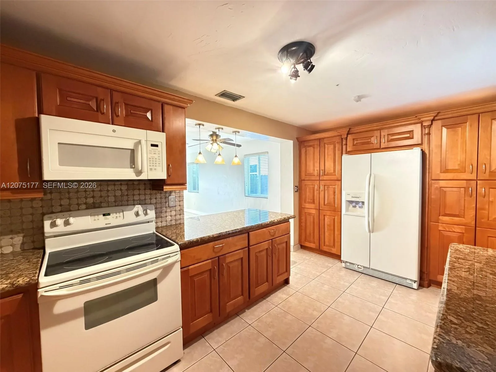 4585 E 9th Ln, Hialeah, FL 33013 photo 7