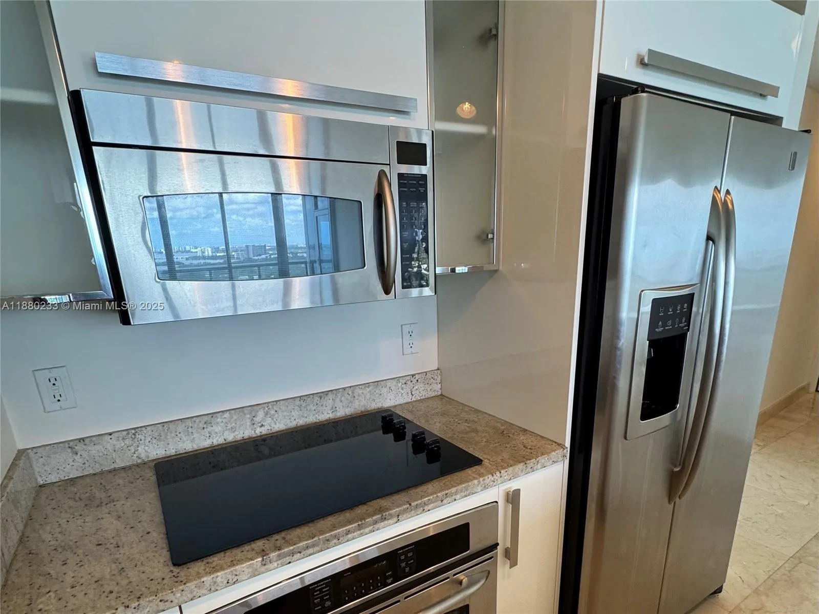 601 NE 36th St # 2708, Miami, FL 33137 photo 4