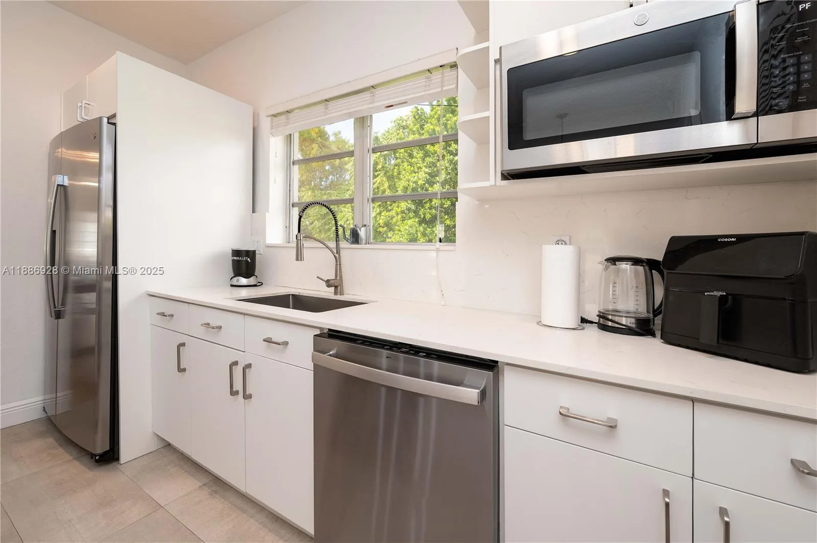 501 SW 24th Rd # 501, Miami, FL 33129 photo 5