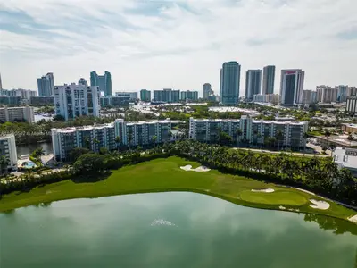 FAIRWAYS RIVIERA