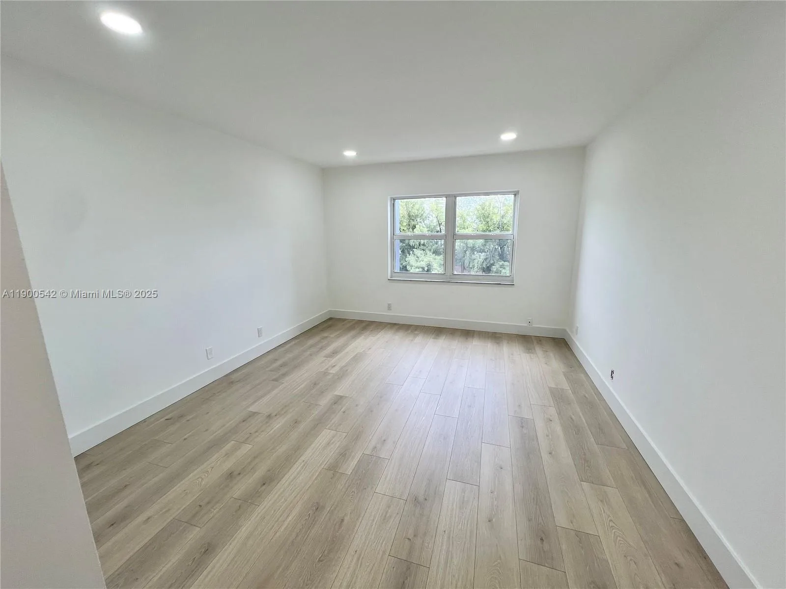 300 Diplomat Pkwy # 518, Hallandale Beach, FL 33009 photo 11