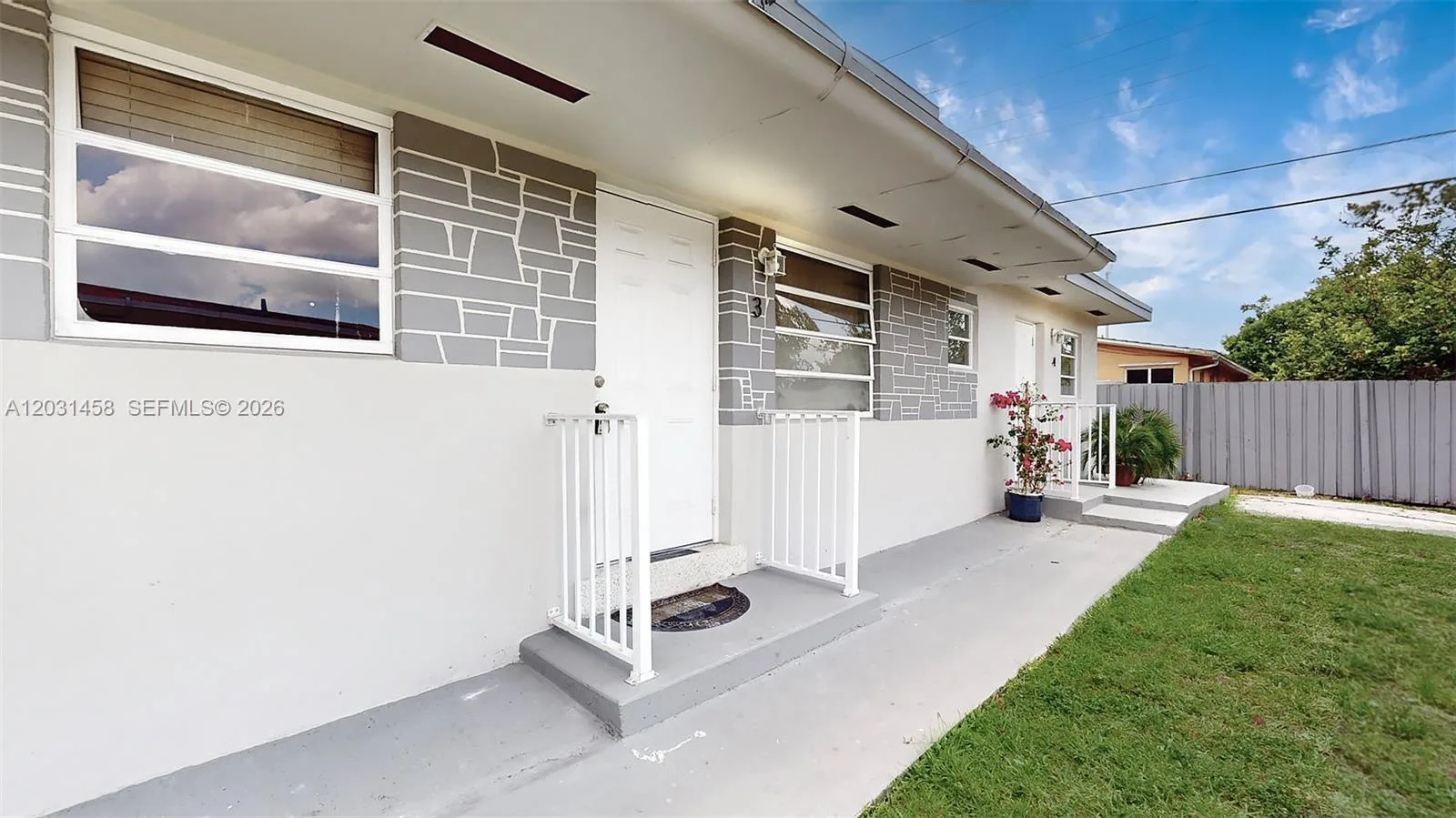 40 W 10th St # 3, Hialeah, FL 33010