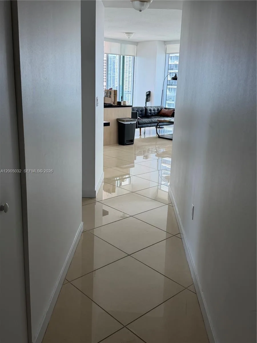 1111 SW 1st Ave # LPH3820-, Miami, FL 33130 photo 2
