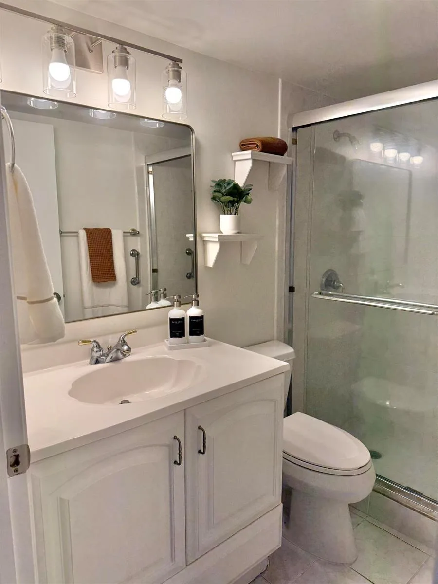 200 Village Green Circle E # k 311, Palm Springs, FL 33461 photo 6