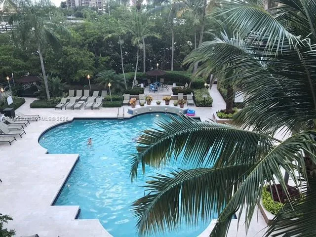 19901 E Country Club Dr # 2202, Aventura, FL 33180 photo 2