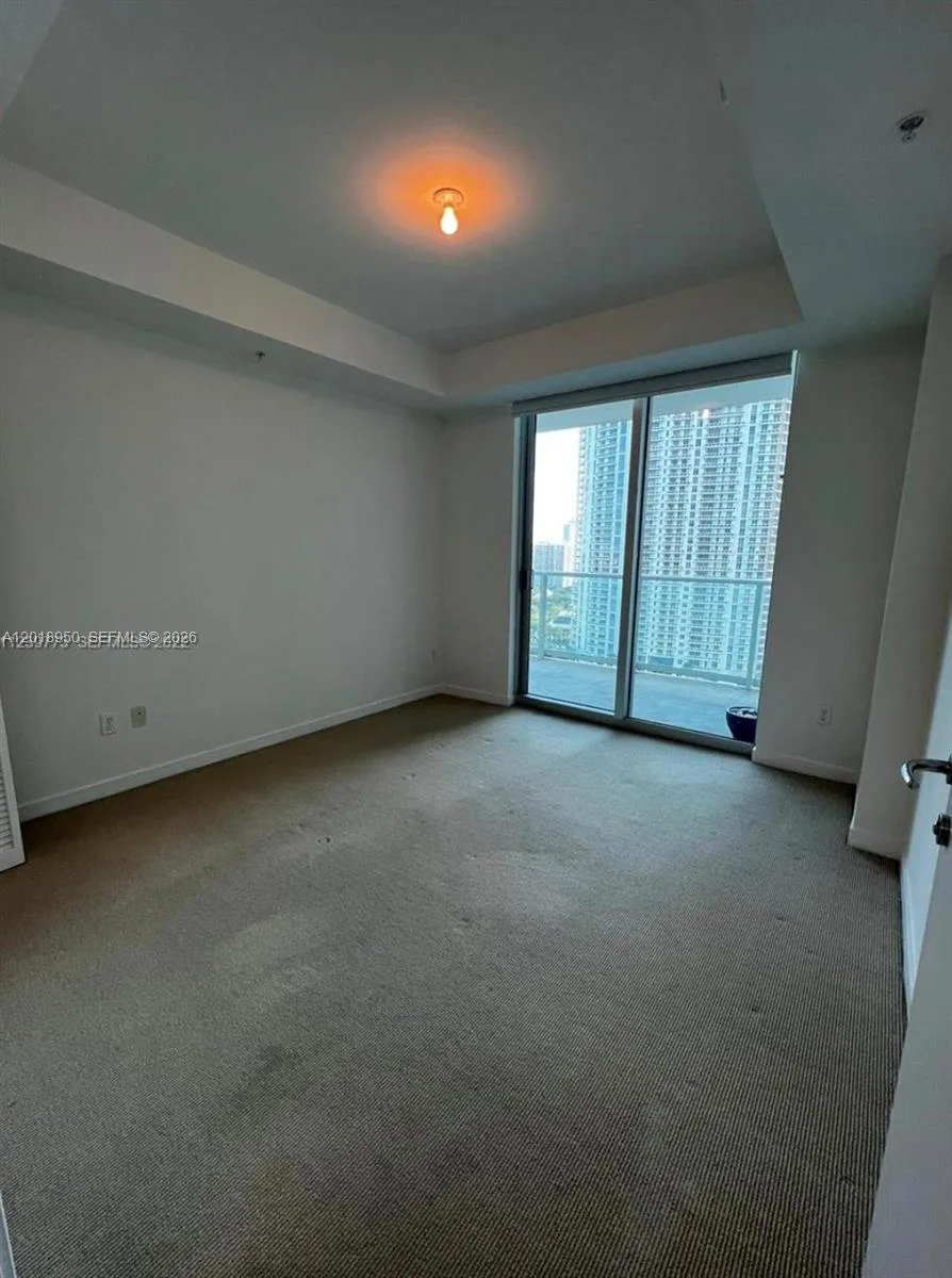 300 S Biscayne Blvd # T-1606, Miami, FL 33131 photo 12