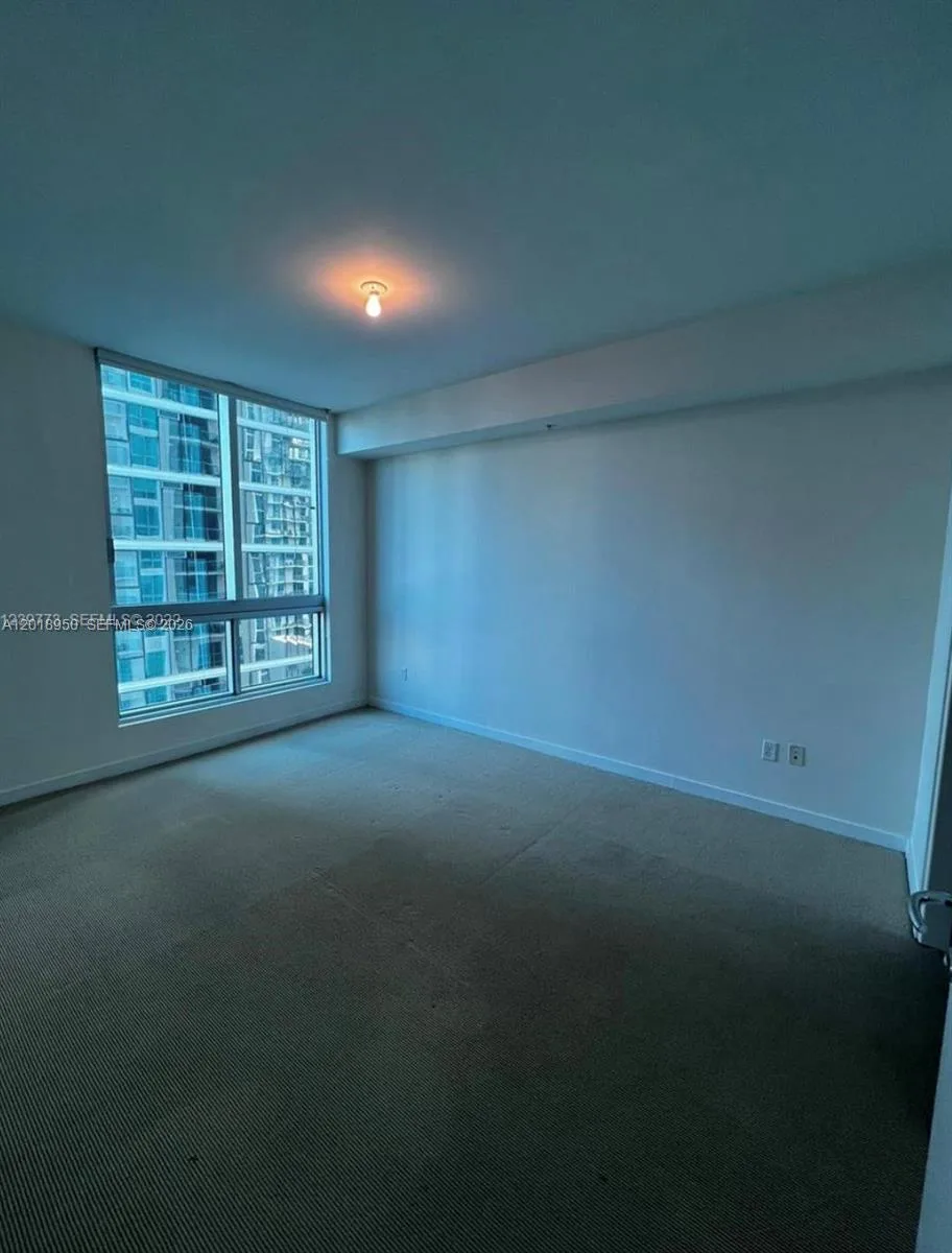 300 S Biscayne Blvd # T-1606, Miami, FL 33131 photo 6