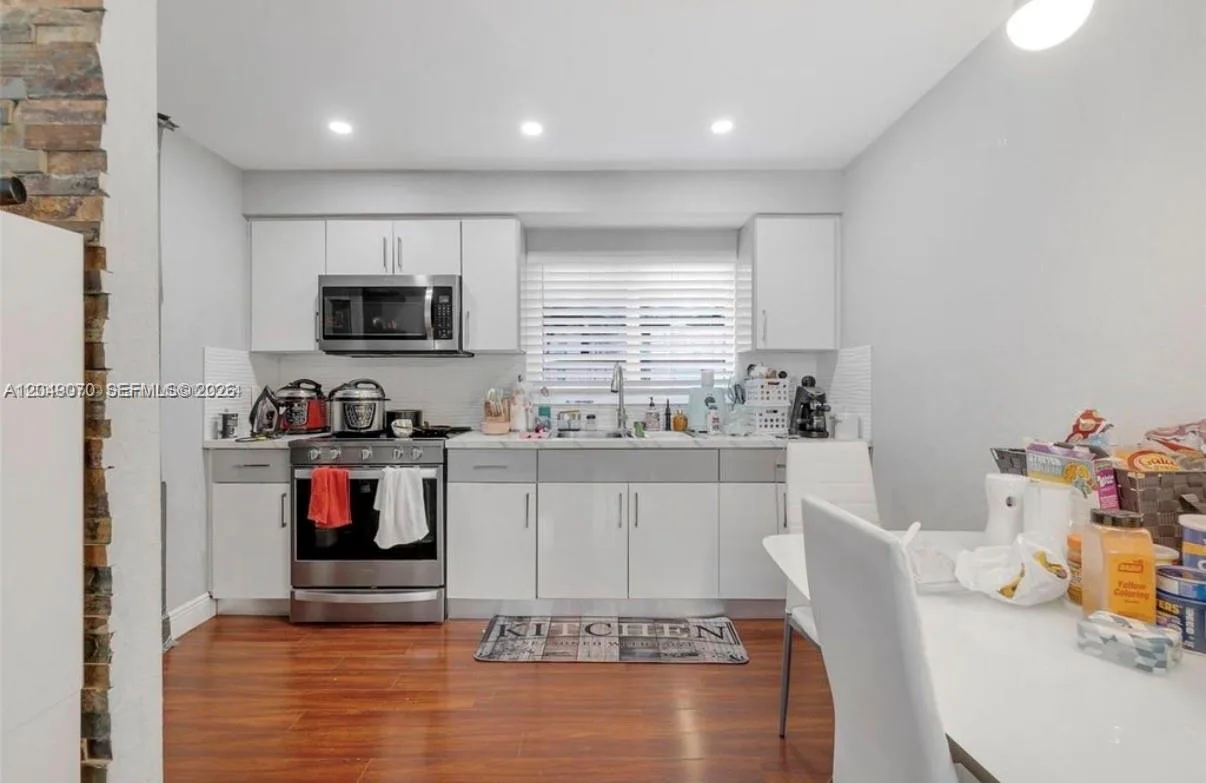 329 W 18th St, Hialeah, FL 33010 photo 12