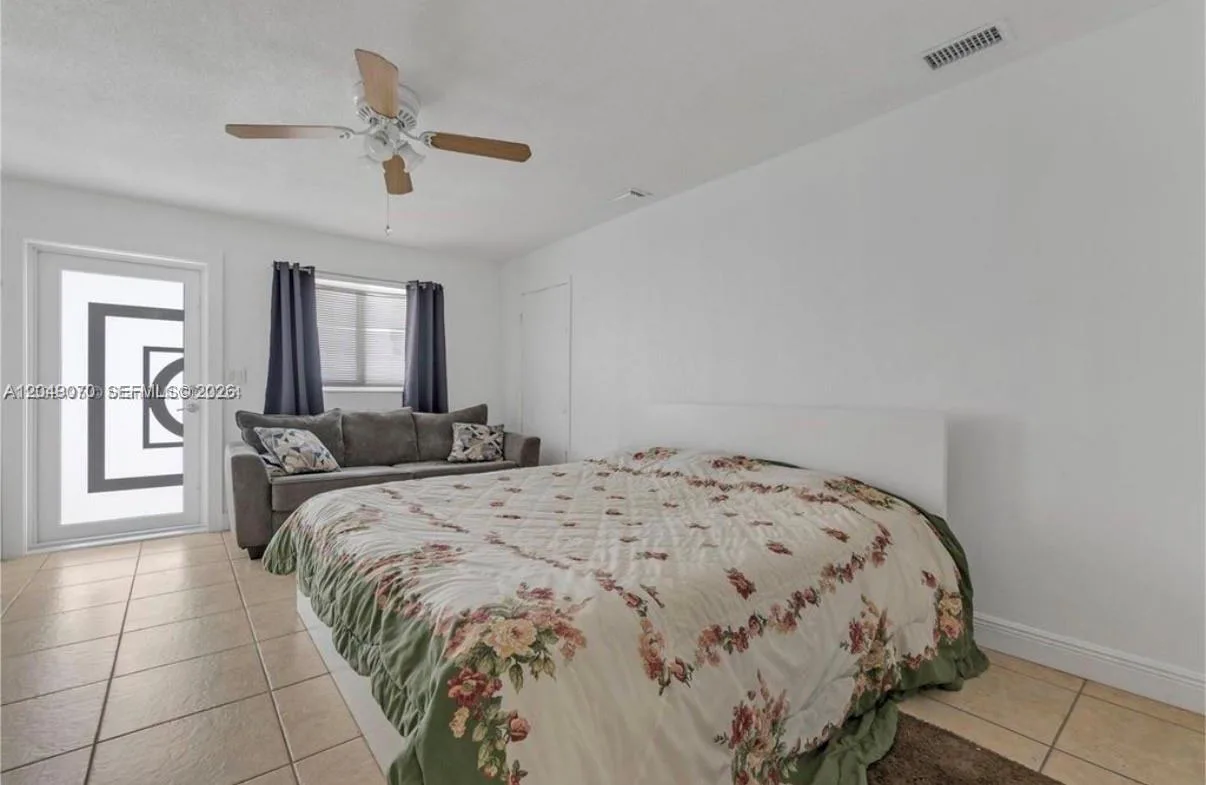 329 W 18th St, Hialeah, FL 33010 photo 8