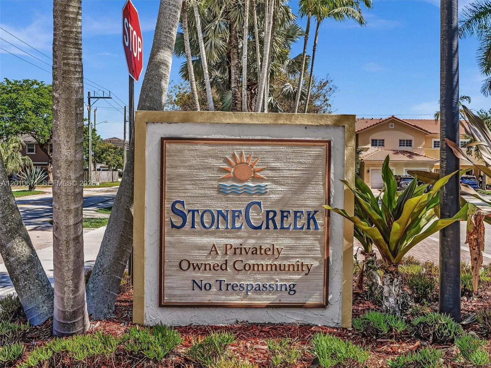 7659 N Stonecreek Cir, Davie, FL 33024