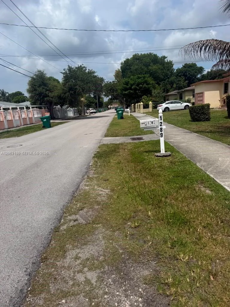 1289 NE 146th St, Miami, FL 33161 photo 2