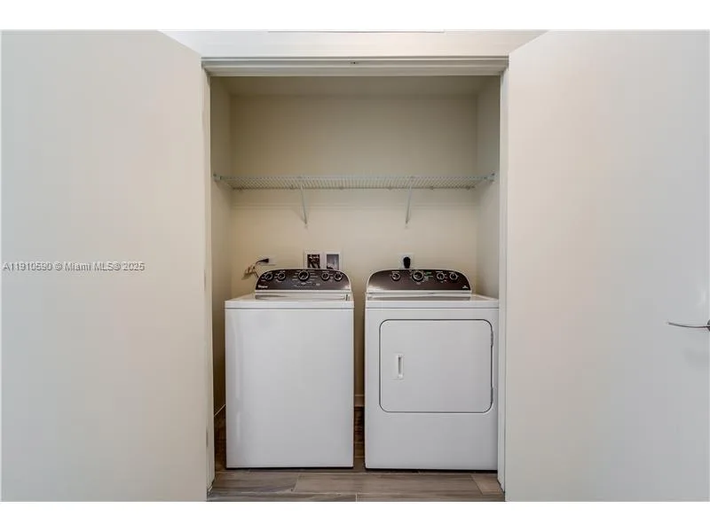 999 SW 1st Ave # 3210, Miami, FL 33130 photo 9
