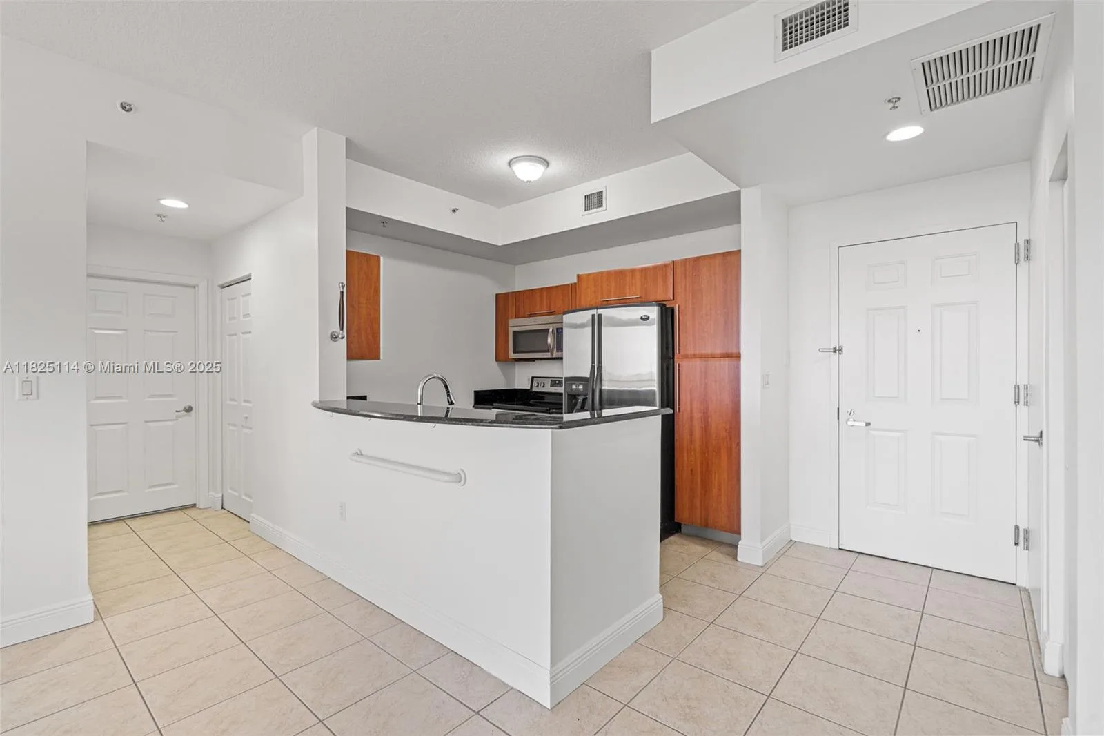 3232 SW 22nd Ter # 604, Miami, FL 33145 photo 12