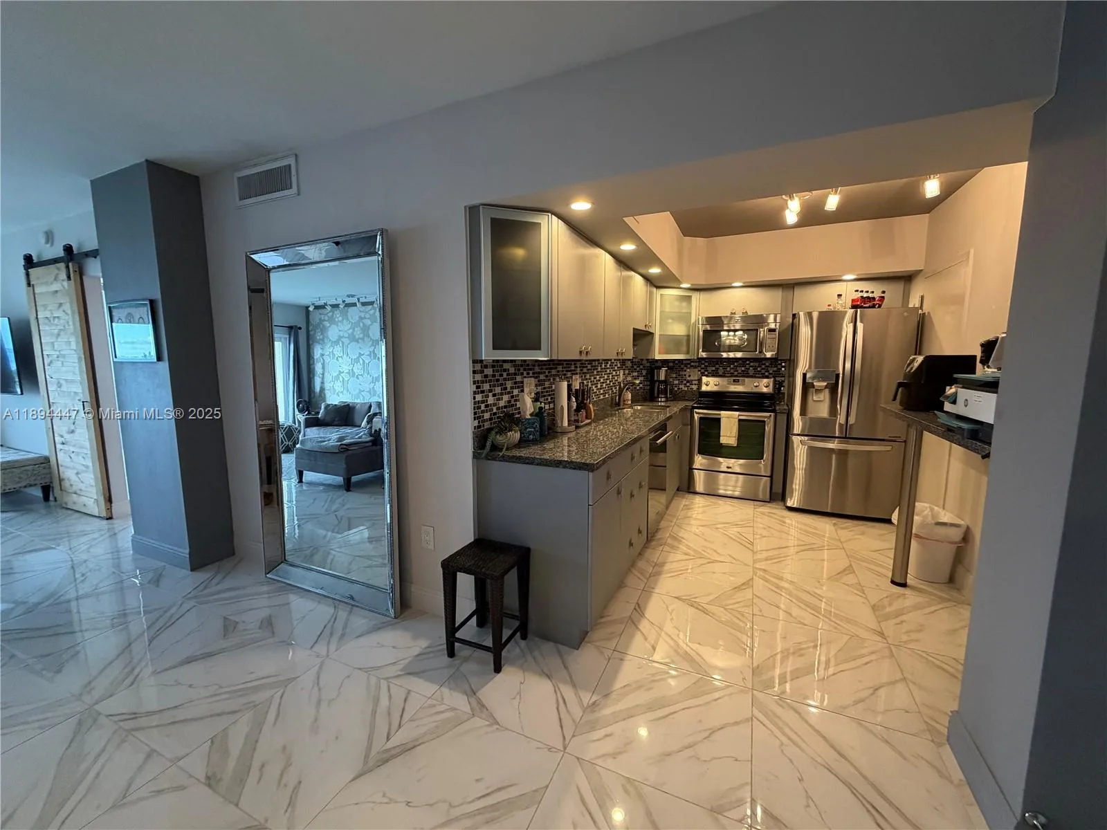300 Bayview Dr # 2014, Sunny Isles Beach, FL 33160 photo 5