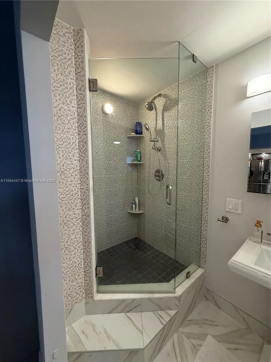 300 Bayview Dr # 2014, Sunny Isles Beach, FL 33160 photo 9