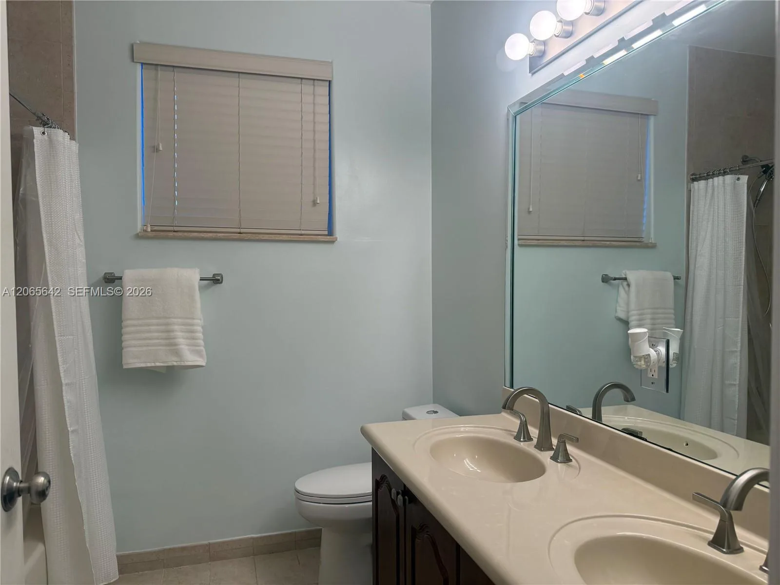 2823 Poinciana Cir, Cooper City, FL 33026 photo 12