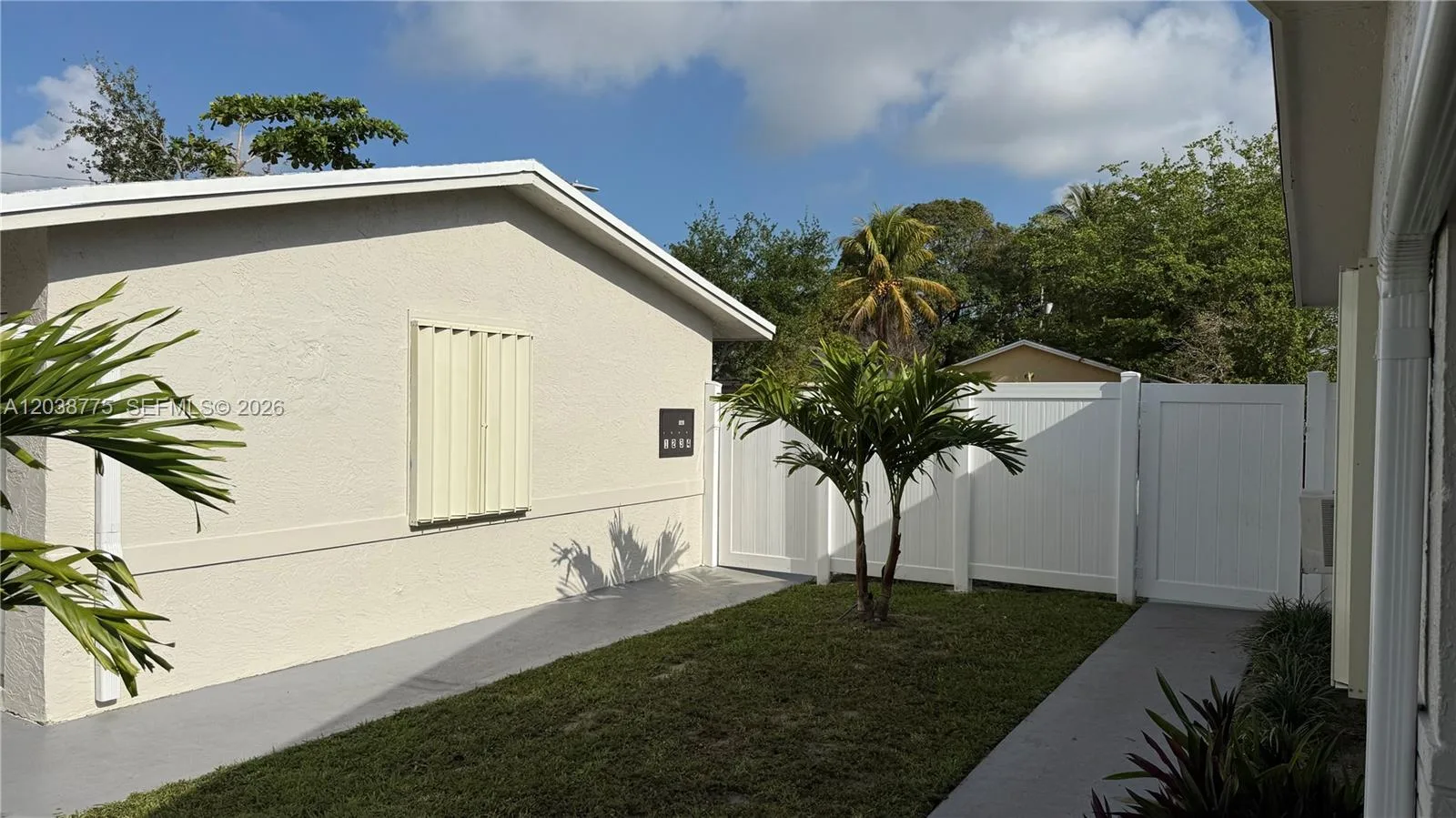 220 NW 12th St # 4, Pompano Beach, FL 33060