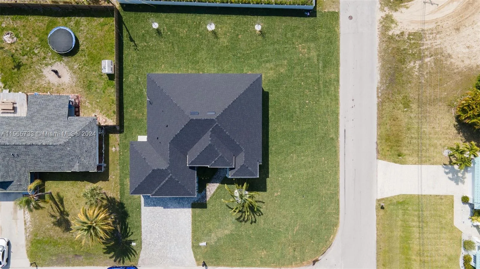 430 SW 15th ter, Cape Coral, FL 33991 photo 2