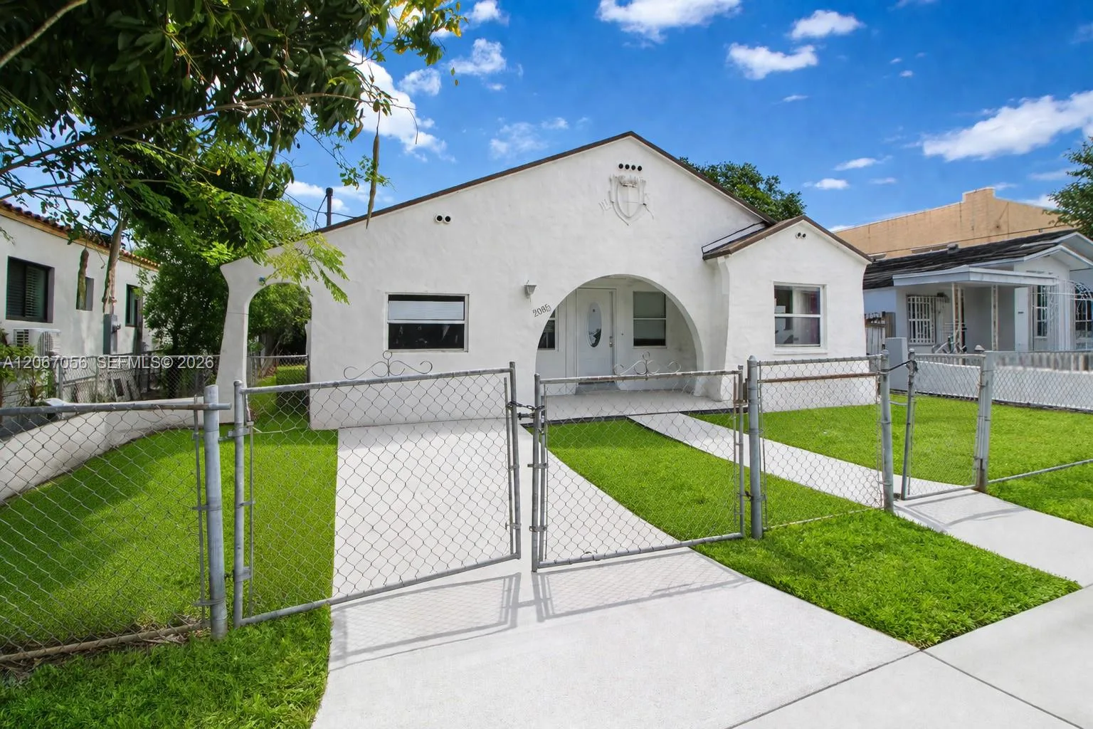 915 SW 9th Ct, Miami, FL 33130 photo 3