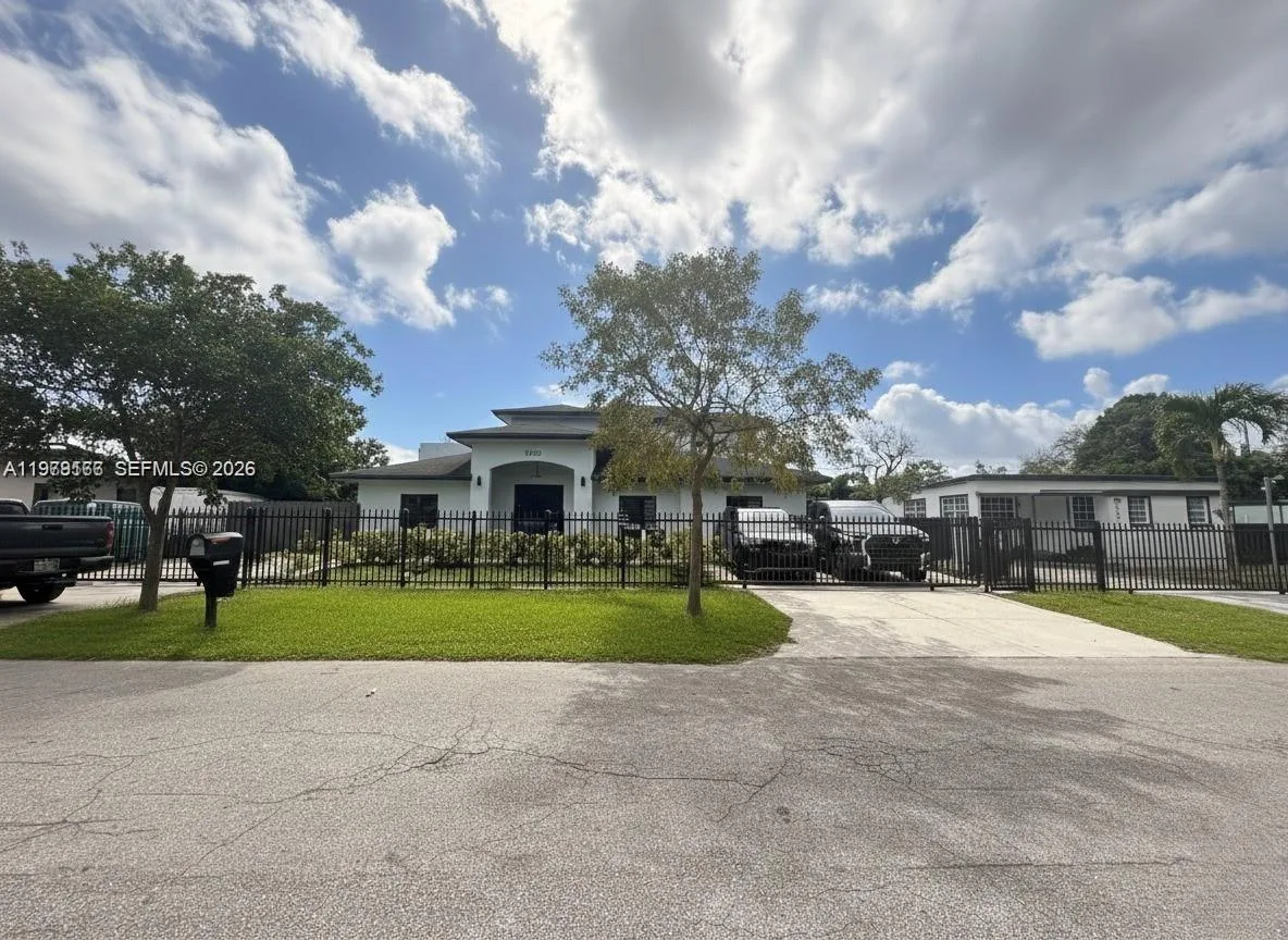 1720 NW 110th Ter, Miami, FL 33167
