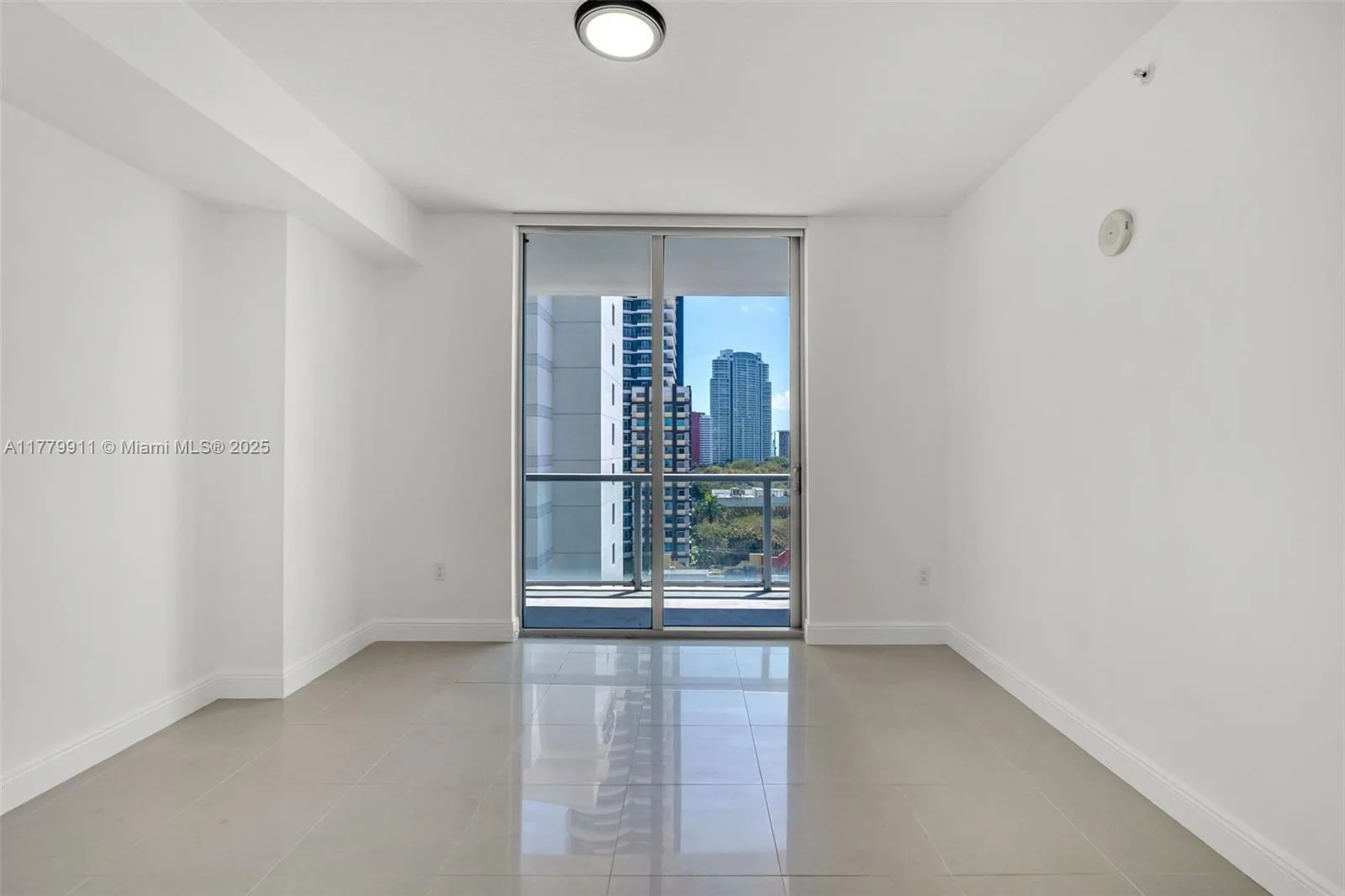 79 SW 12th St # 1204-S, Miami, FL 33130 photo 13