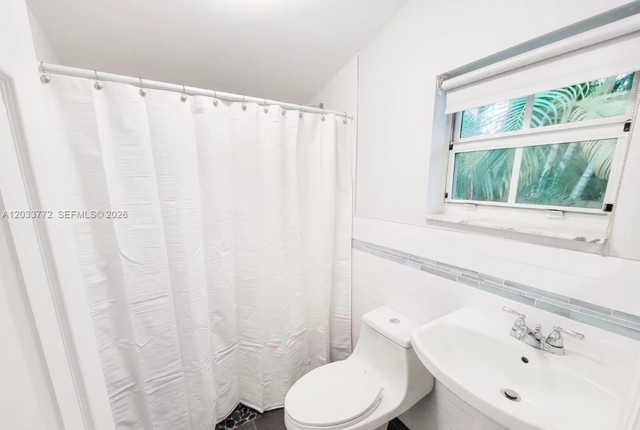 3685 SW 1st Ave, Miami, FL 33145 photo 8