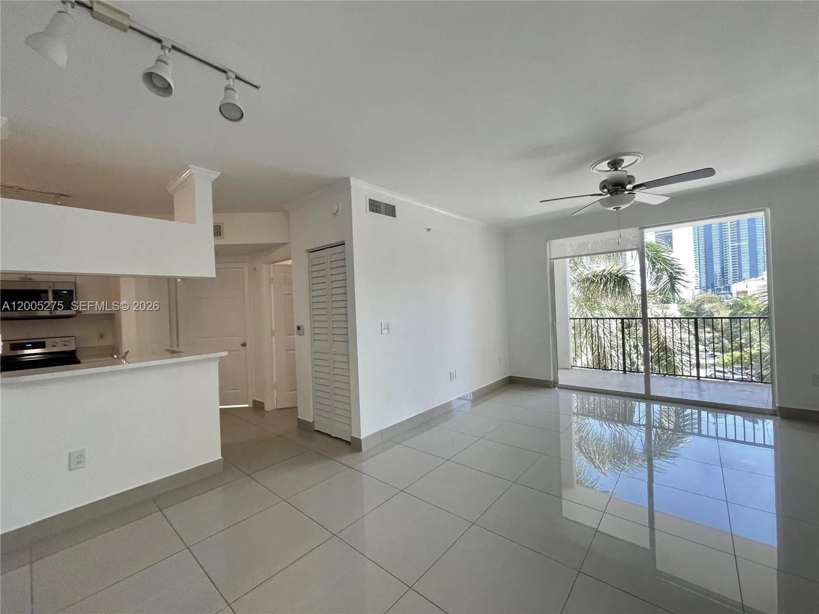 17100 N Bay Rd # 1517, Sunny Isles Beach, FL 33160
