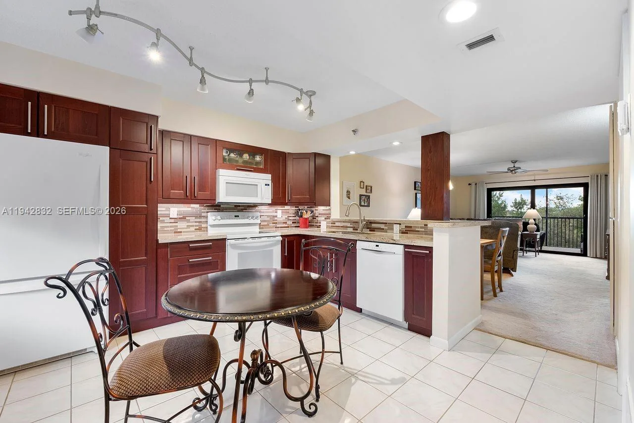 2200 S Cypress Bend Dr # 406, Pompano Beach, FL 33069 photo 2