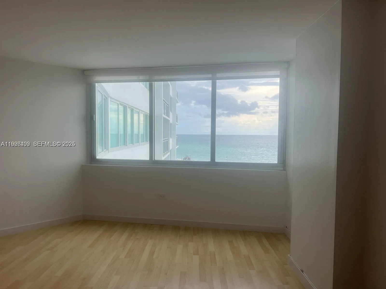 7135 Collins Ave # 512, Miami Beach, FL 33141 photo 2