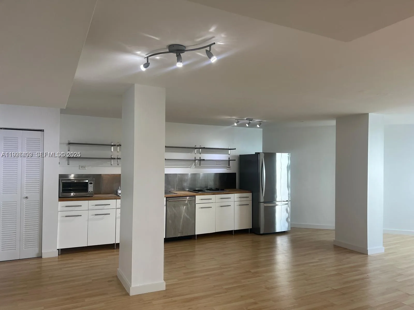 7135 Collins Ave # 512, Miami Beach, FL 33141 photo 5