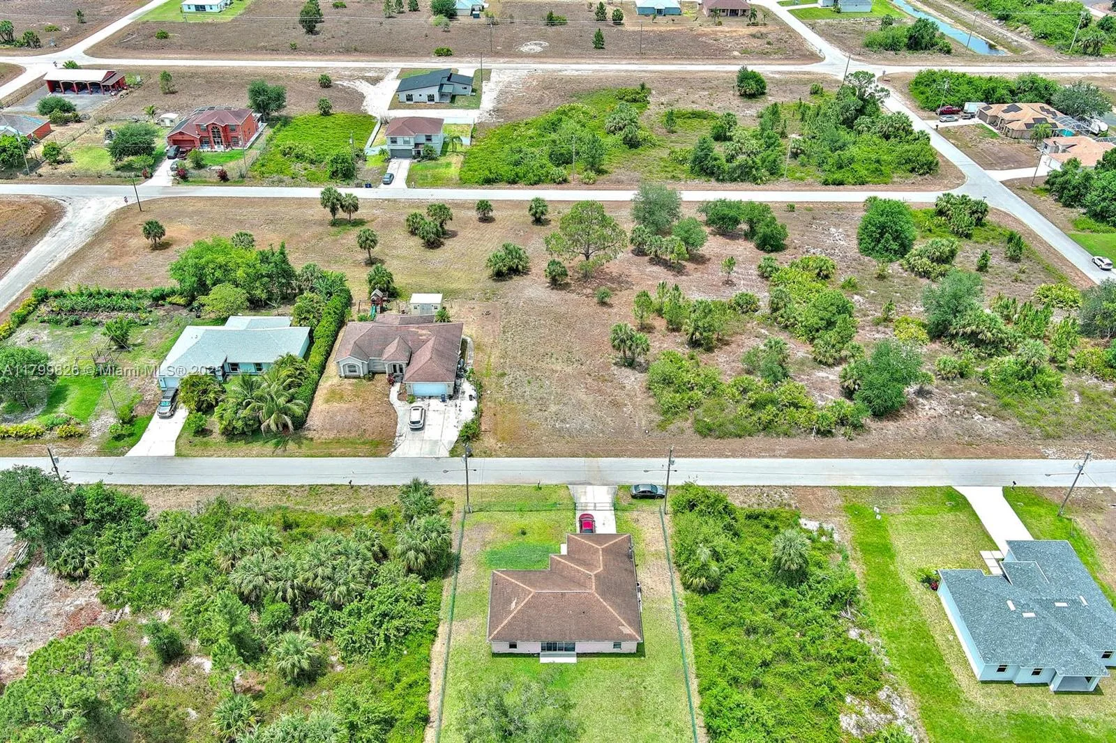914 S Mercury Ave, Lehigh Acres, FL 33974 photo 13